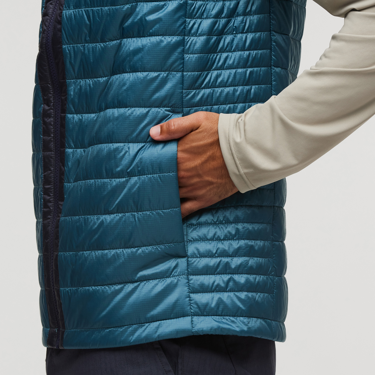 Capa Insulated Vest Men's - Image 18